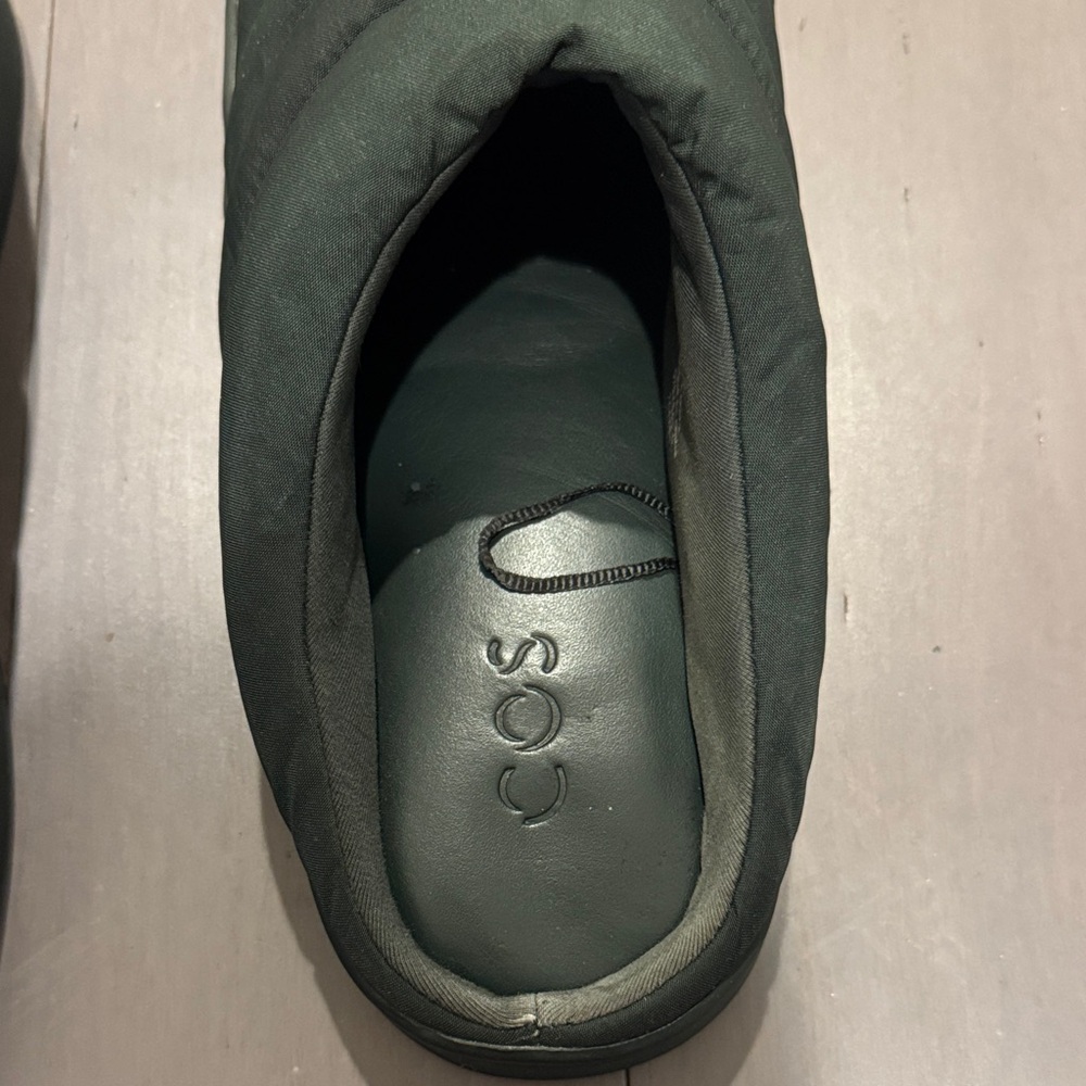 COS Quilted Puffer Mule Sneakers Men’s Size 10 Slip On House Shoes Minimalist - Picture 2 of 4